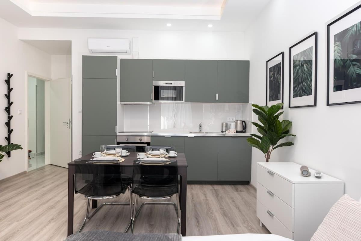 Apartman New At The Location *